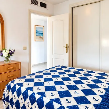 On The Sea Front With An Ocean-facing Terrace Апартаменты *